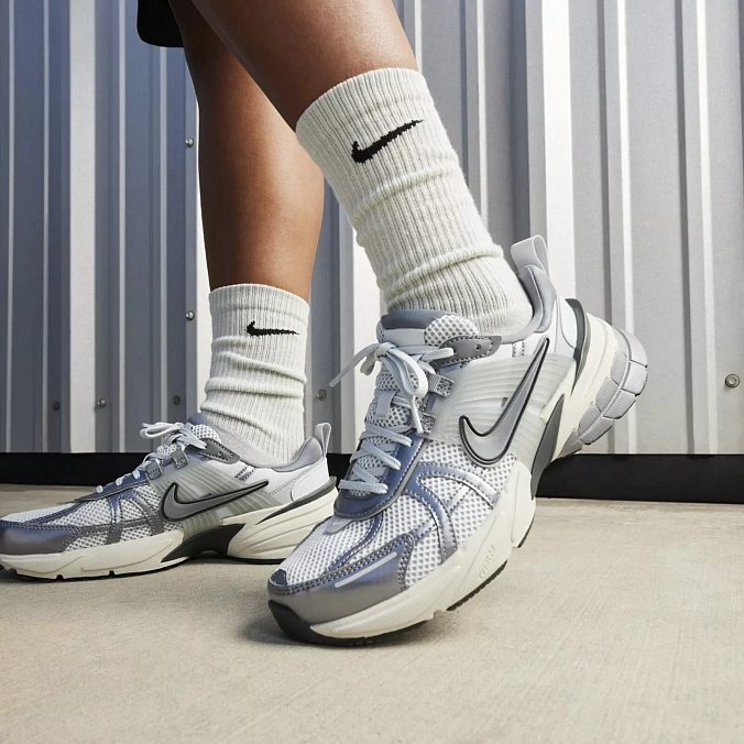 Кроссовки женские Nike V2K Run Pure Platinum/Wolf Grey